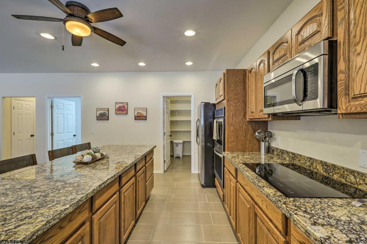 Spacious Pinetop-Lakeside Home With Hot Tub And Grill! Екстер'єр фото
