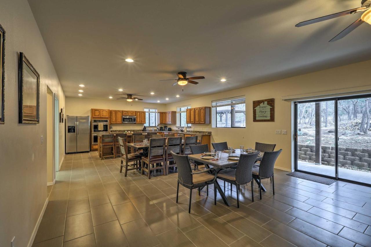 Spacious Pinetop-Lakeside Home With Hot Tub And Grill! Екстер'єр фото