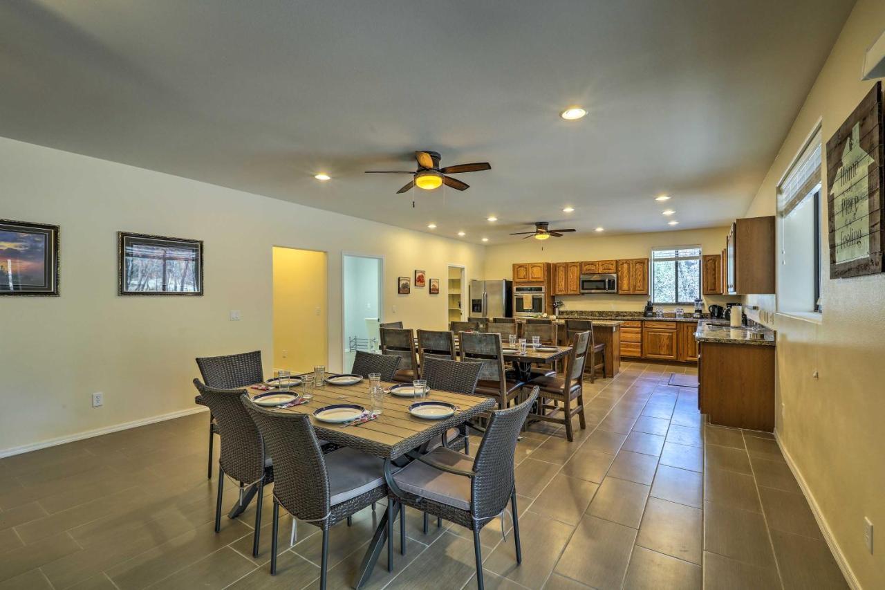 Spacious Pinetop-Lakeside Home With Hot Tub And Grill! Екстер'єр фото