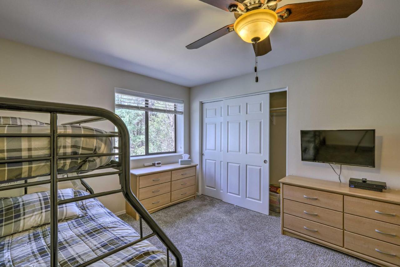 Spacious Pinetop-Lakeside Home With Hot Tub And Grill! Екстер'єр фото