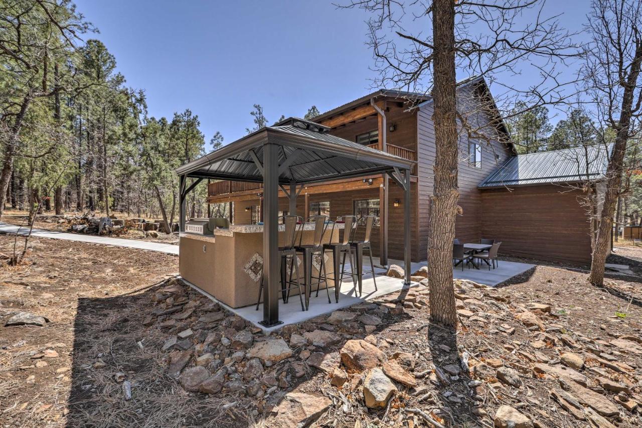 Spacious Pinetop-Lakeside Home With Hot Tub And Grill! Екстер'єр фото