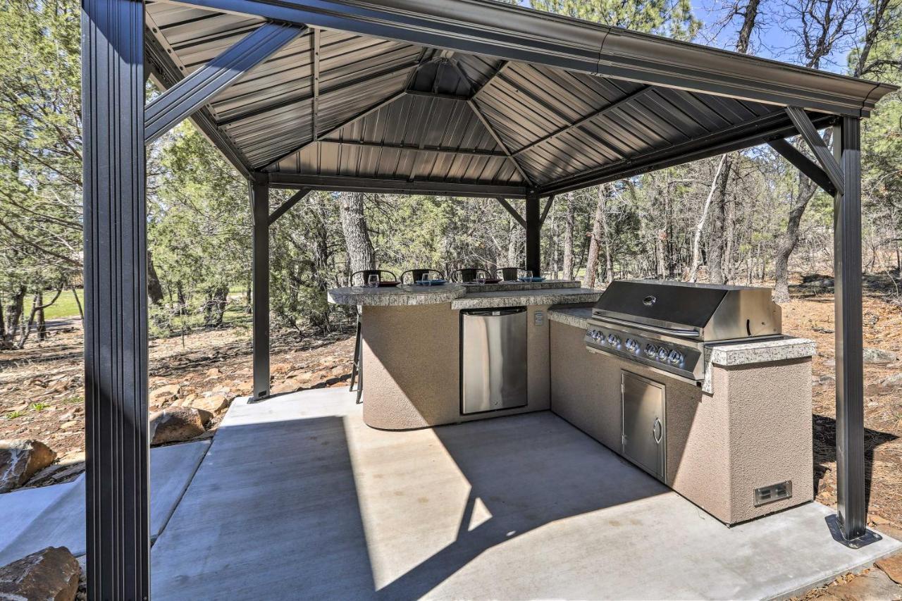 Spacious Pinetop-Lakeside Home With Hot Tub And Grill! Екстер'єр фото