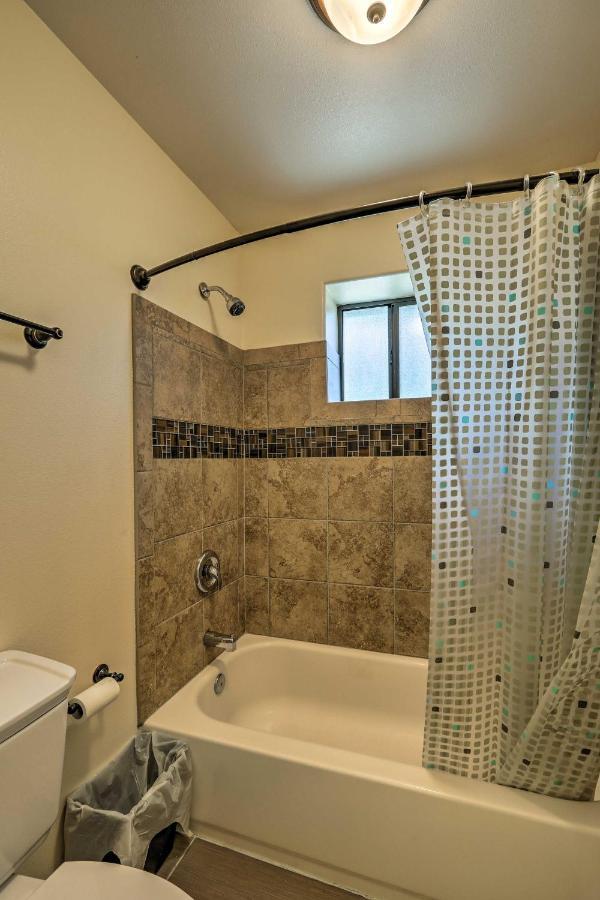 Spacious Pinetop-Lakeside Home With Hot Tub And Grill! Екстер'єр фото