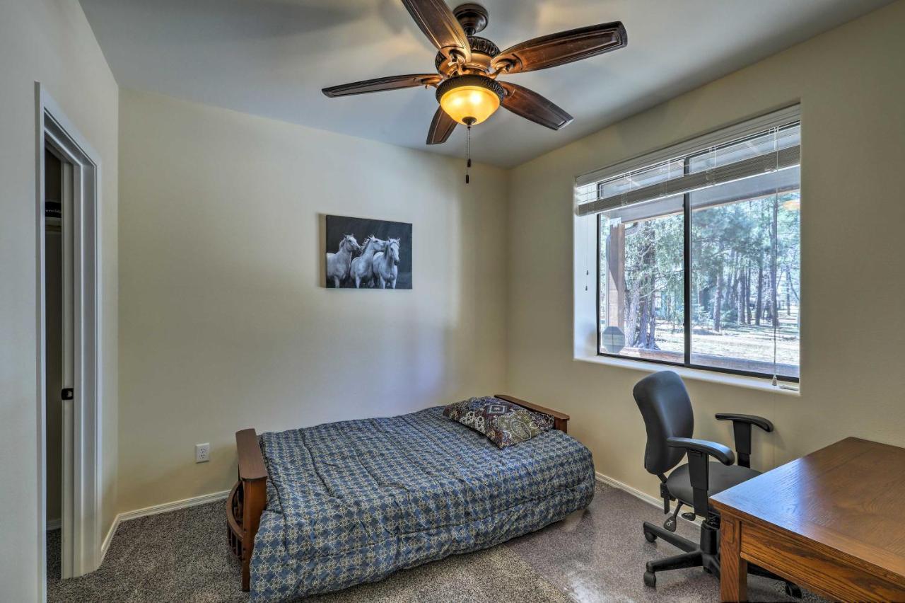 Spacious Pinetop-Lakeside Home With Hot Tub And Grill! Екстер'єр фото