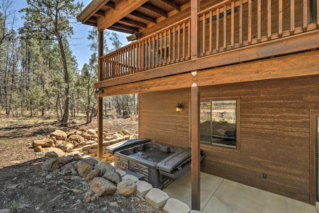 Spacious Pinetop-Lakeside Home With Hot Tub And Grill! Екстер'єр фото